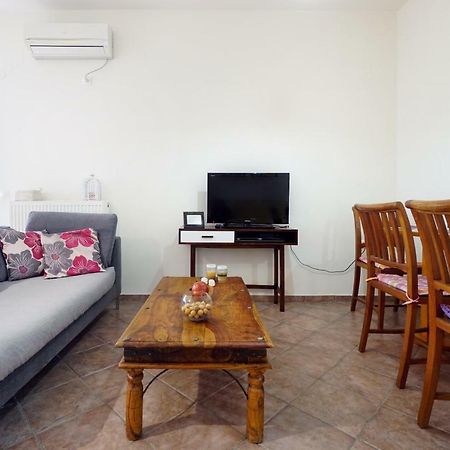 Sunny Apartment Daratsos Exterior photo