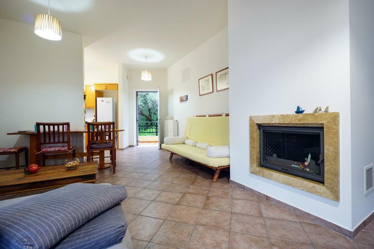 Sunny Apartment Daratsos Exterior photo